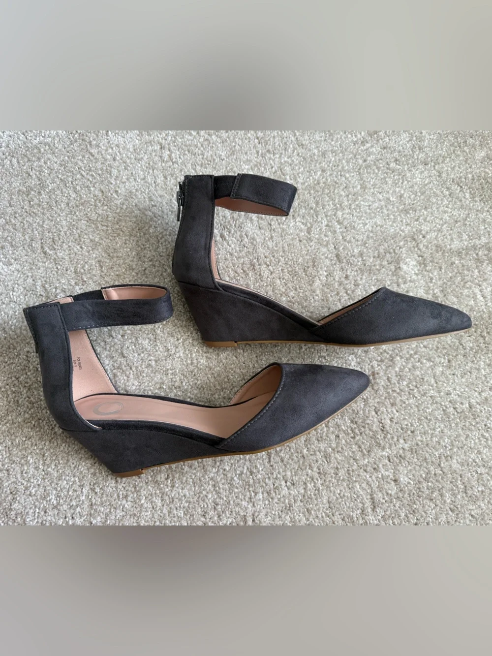 Pointed Wedge Flats in Charcoal Gray
